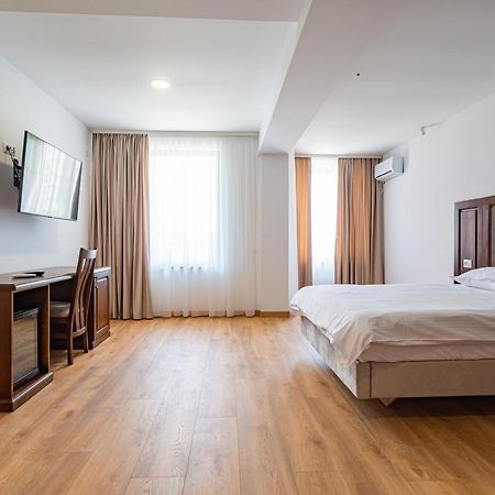 Hotel Voyager à Năvodari Extérieur photo