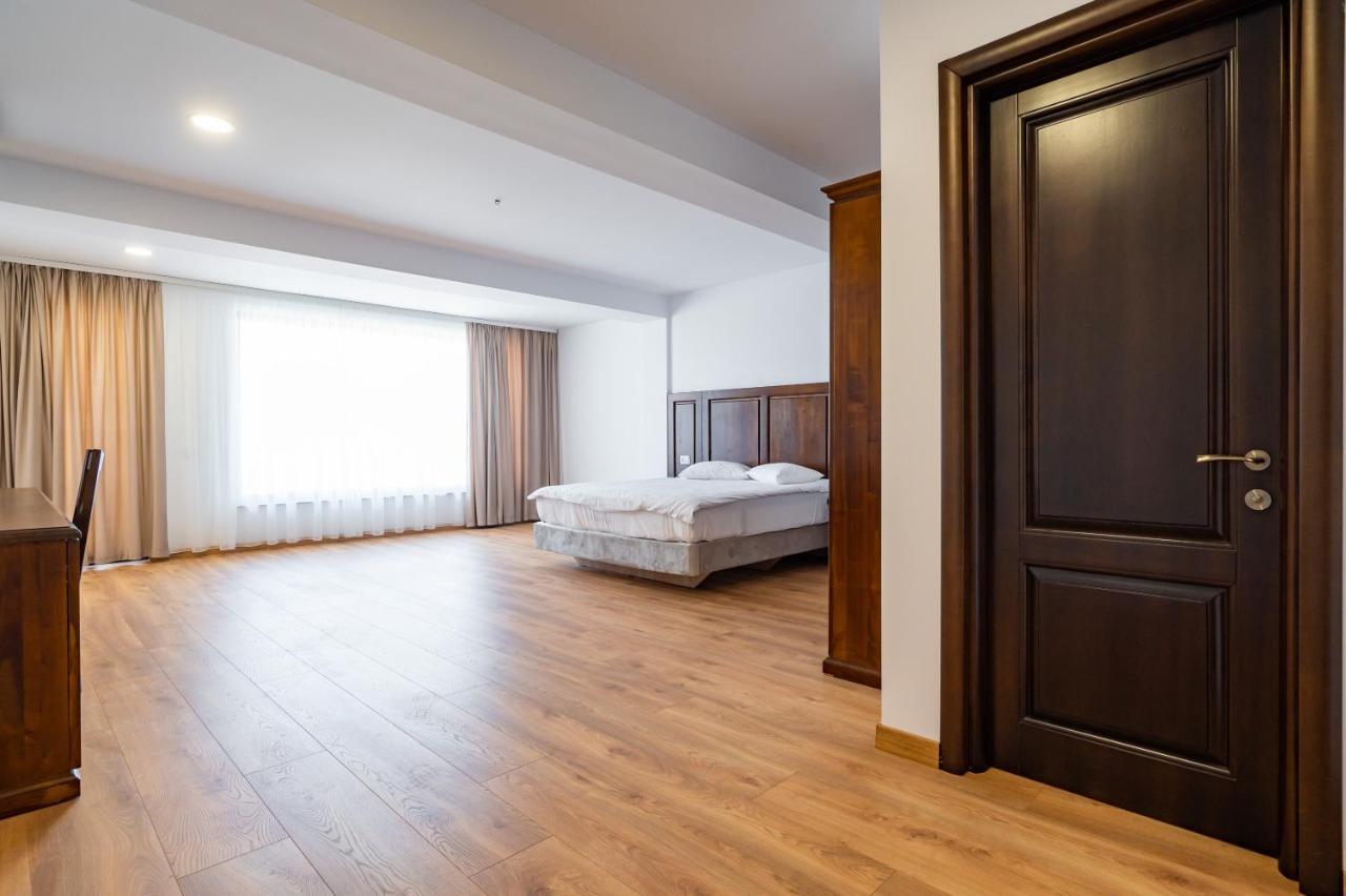 Hotel Voyager à Năvodari Extérieur photo