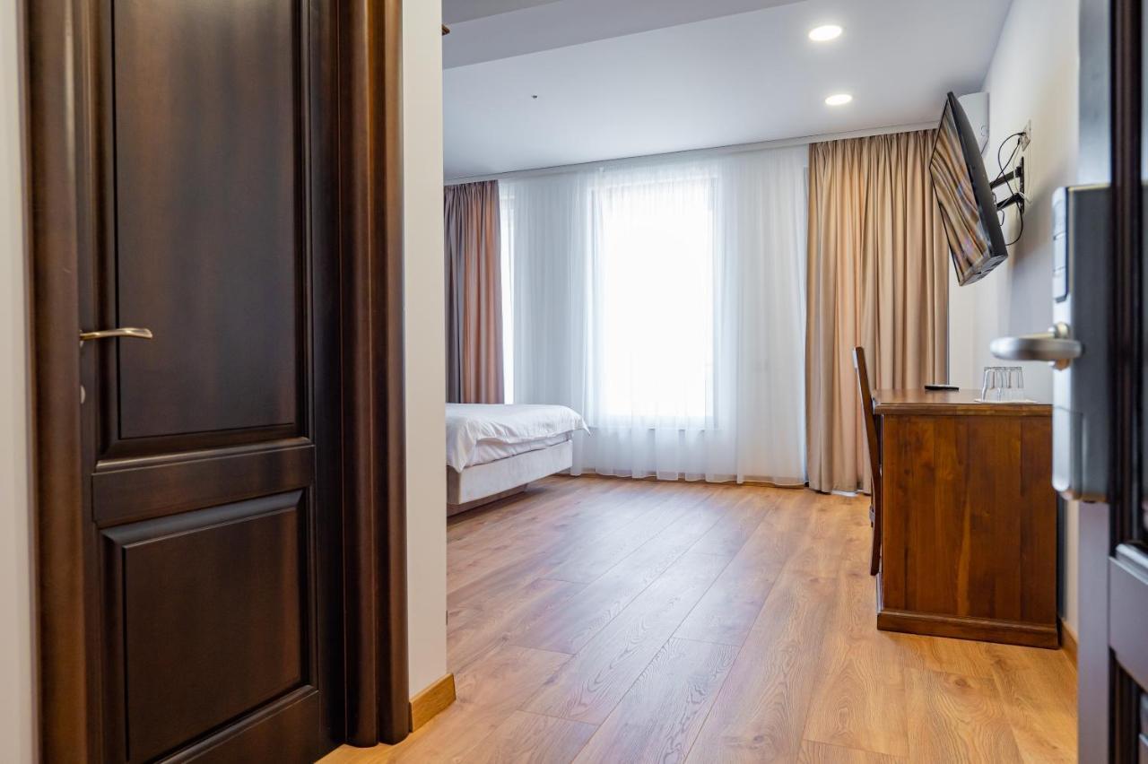 Hotel Voyager à Năvodari Extérieur photo