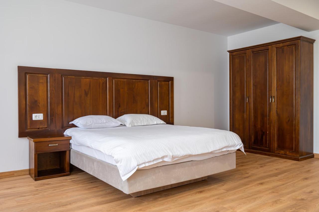 Hotel Voyager à Năvodari Extérieur photo