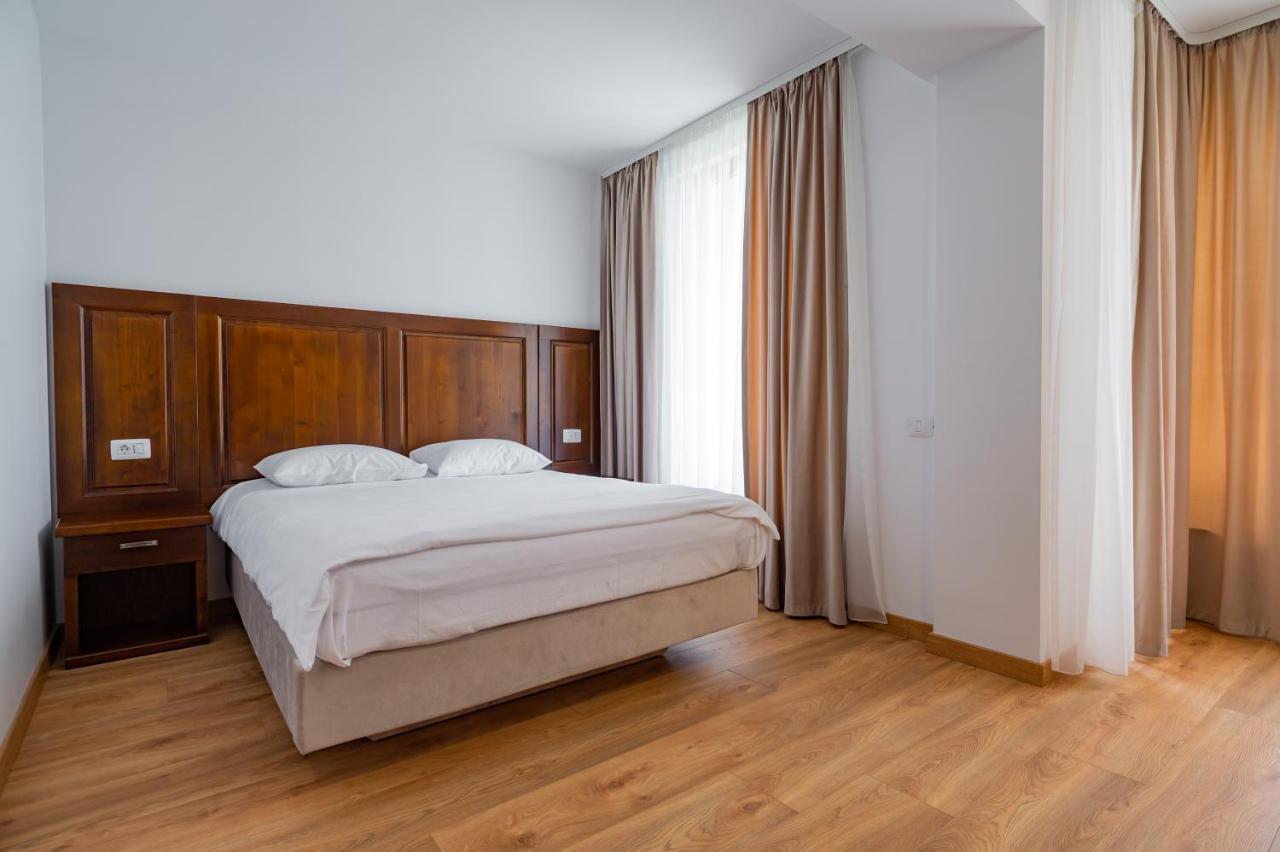 Hotel Voyager à Năvodari Extérieur photo